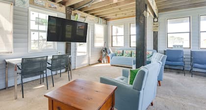 Waterfront Texas Abode w/ Boat Ramp, Pets Welcome