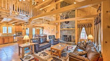 House (4 Bedrooms) | Interior