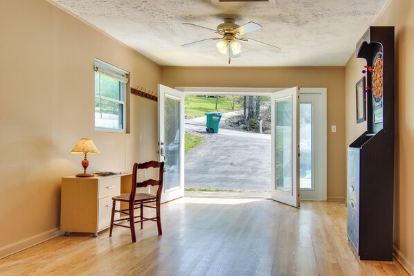 Interior - Pet-friendly Black Mountain Vacation Home w/ Deck (Black Mountain)