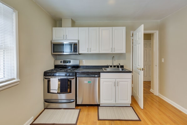 Microwave, oven, stovetop, dishwasher
