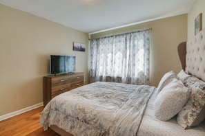 2 bedrooms, iron/ironing board, bed sheets