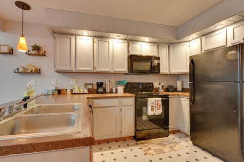 Oakland Vacation Rental < 1 Mi to Deep Creek Lake!