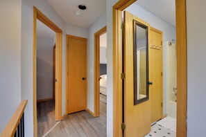 Apartment (2 Bedrooms) | Interior - Oakland Vacation Rental < 1 Mi to Deep Creek Lake! (Oakland)