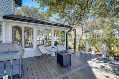 Waterfront Pine Knoll Shores Gem w/ Boat Dock