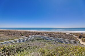Interior - Waterfront Pine Knoll Shores Gem w/ Boat Dock (Atlantic Beach)