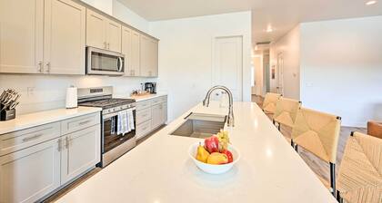 Flagstaff Retreat w/ Covered Patio, 3 Mi to Dtwn