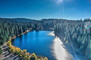 Interior - 'the Cub House' w/ Hot Tub & Arcade in Arnold! (Arnold)
