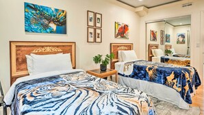 3 bedrooms, iron/ironing board, free cots/infant beds, bed sheets - Daly City Vacation Rental w/ Furnished Patio (Daly City)