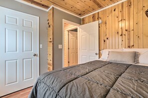 Interior - Cozy Elmira Cabin ~ 23 Mi to Boyne Mountain Resort (Mancelona)