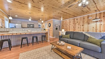 House (2 Bedrooms) | Interior