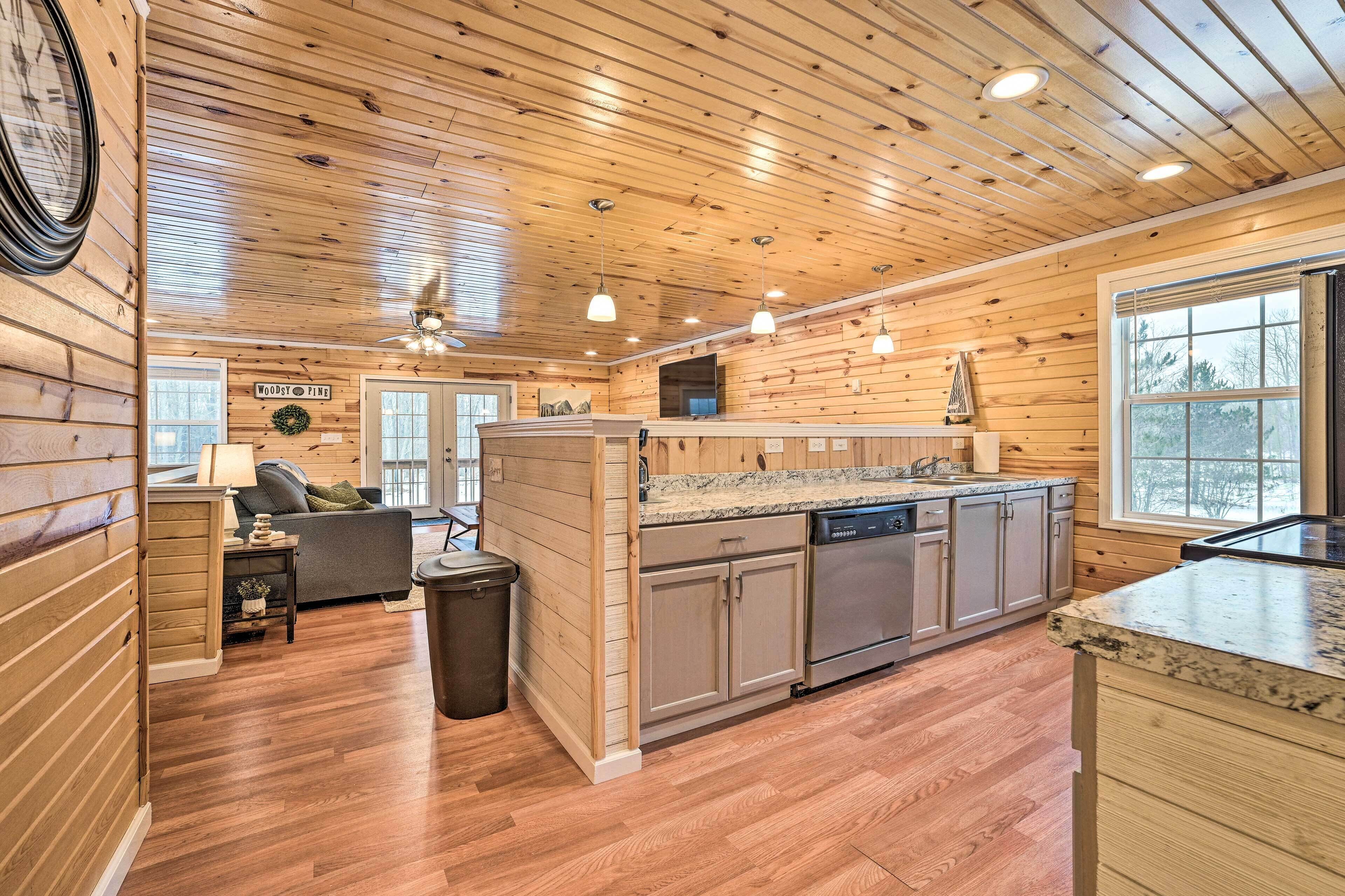 House (2 Bedrooms) | Interior