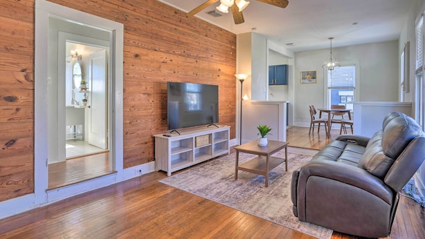 TV - Updated San Antonio Home ~ 3 Mi to Downtown! (San Antonio)