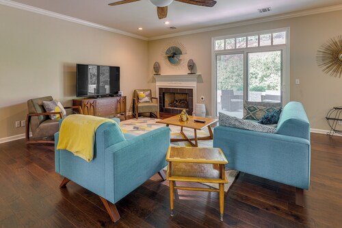 North Bentonville Vacation Rental Near Bike Trails