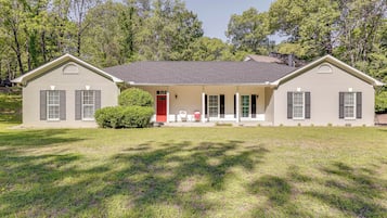 House (3 Bedrooms) | Front of property