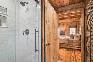 House (1 Bedroom) | Interior - Luxe Saluda Cabin w/ Hiking on Over 6 Acres! (Saluda)