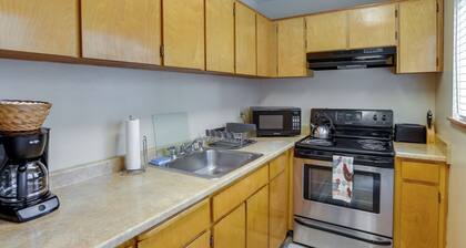 Sunriver Vacation Rental w/ Community Hot Tub!