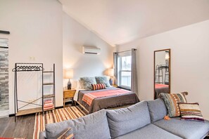 Apartment (1 Bedroom) | Interior