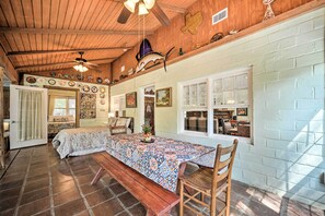 Cottage (2 Bedrooms) | Interior