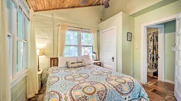 Cottage (2 Bedrooms) | Interior