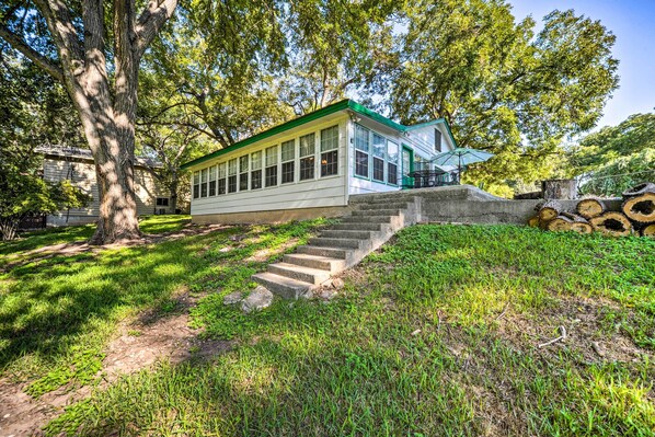 Cottage (2 Bedrooms) | Interior - Wimberley Home on Creek + Close to Downtown! (Wimberley)