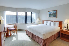 Seterika/papan seterika, cadar katil 