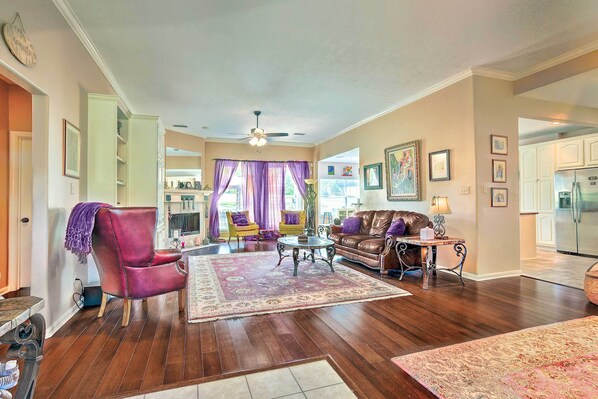 Fireplace - Eclectic Montgomery Home Near Lake Conroe! (Montgomery)