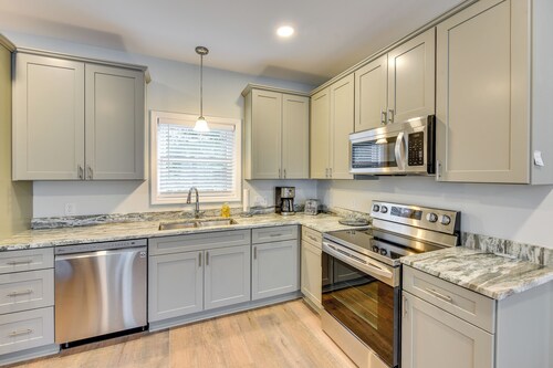 Walk to Old Town: Quiet Bluffton Vacation Rental