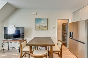 Apartment (1 Bedroom) | Interior - Walk to Old Town: Quiet Bluffton Vacation Rental (Bluffton)