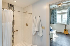 Cottage (1 Bedroom) | Interior - Peaceful Harvard Vacation Rental: 3 Mi to Town! (Chemung)