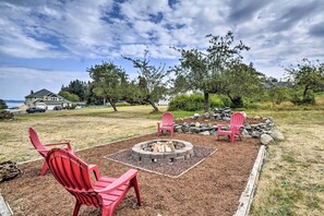 Apartment (0 Bedroom) | Interior - Cozy Port Orchard Home w/ Grill & Fire Pit! (Port Orchard)