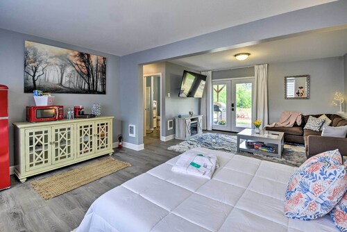 Cozy Port Orchard Home w/ Grill & Fire Pit!