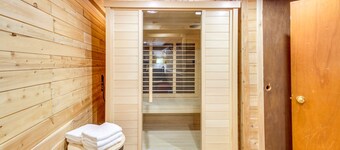 บ้านที่มีเสน่ห์ในฮอยต์เลคส์ พร้อมซาวน่าและเตาไฟ