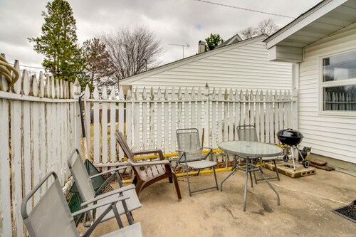 Charming Hoyt Lakes Home w/ Sauna & Fire Pit