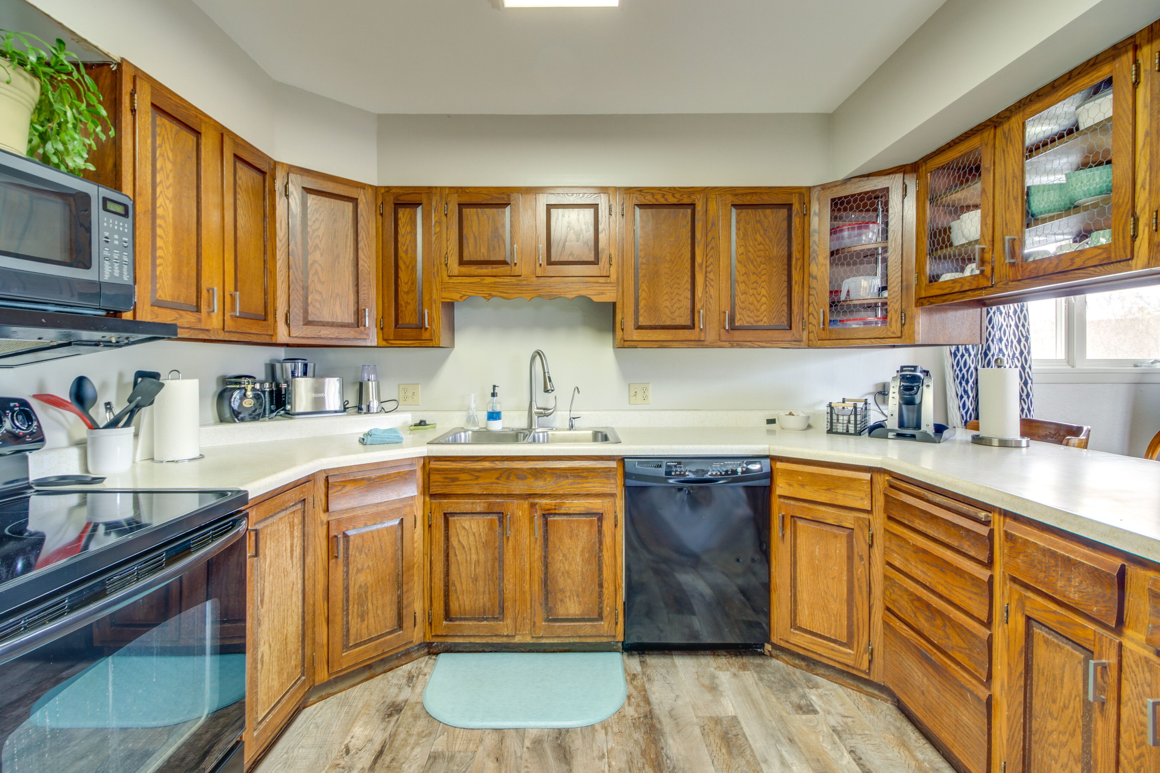 Microwave, oven, stovetop, dishwasher