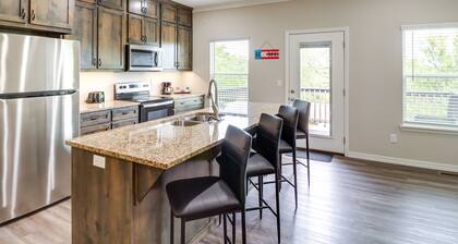 Quaint Harrison Home 2 Mi to Downtown!