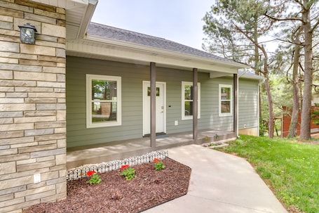 Exterior. Quaint Harrison Home 2 Mi to Downtown!