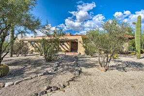 Interior - Tucson Foothills Private Estate w/ Mtn Views! (Tucson)