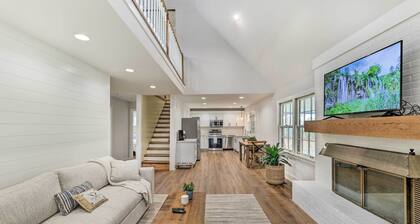 Cozy Cottage w/ Private Yard: Pet Friendly!