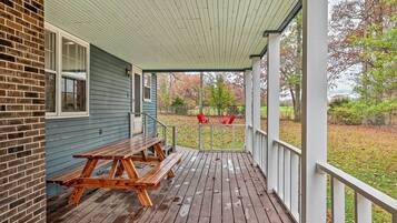 Cottage (2 Bedrooms) | Interior