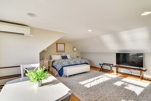 House (1 Bedroom) | Interior - Oceanside Bass Harbor Home w/ Peaceful Deck! (Bass Harbor)