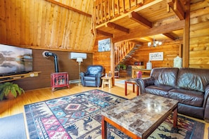 Living area - Rustic Fancy Gap Vacation Rental With Fire Pit (Fancy Gap)