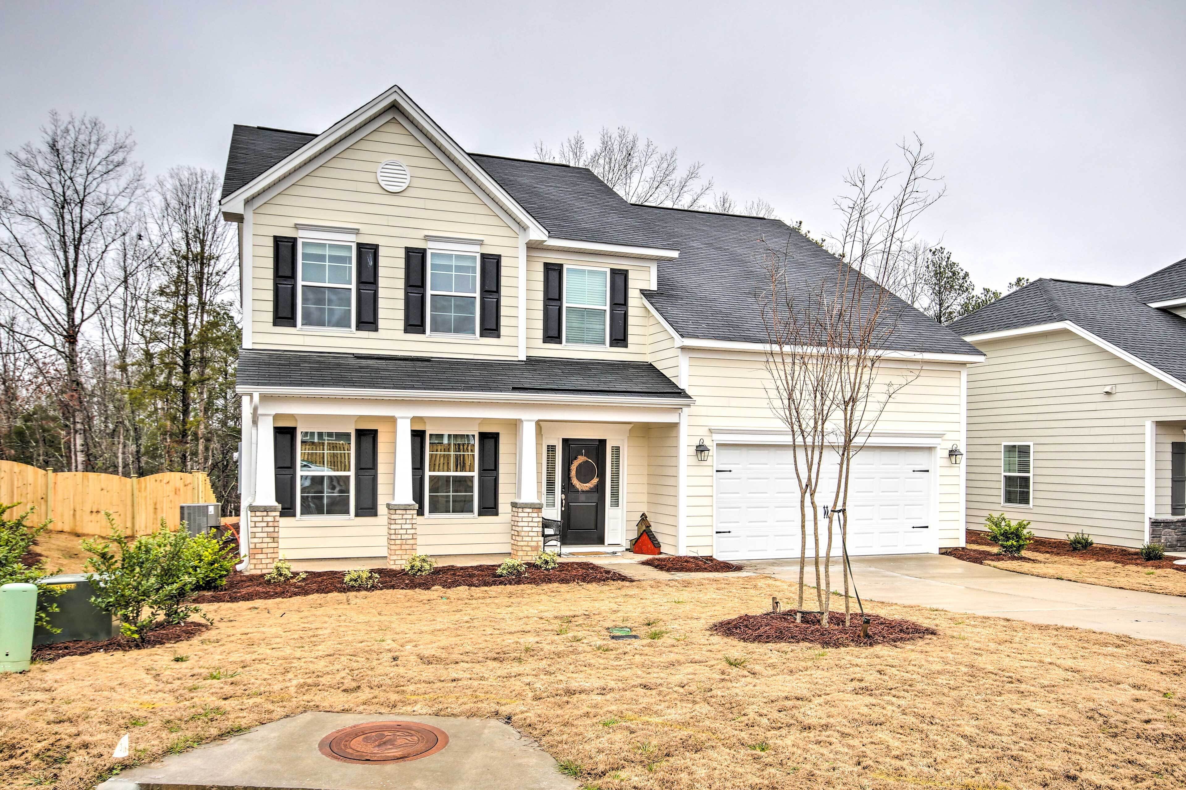 House (6 Bedrooms) | Interior