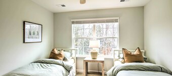 Chapin Vacation Rental ~ 11 Mi to Lake!