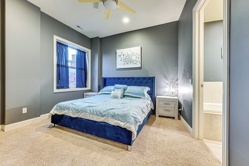 Heart of Dtwn Omaha: Historical Apt w/ Perks