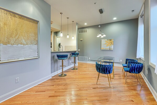 Apartment (2 Bedrooms) | Interior - Heart of Dtwn Omaha: Historical Apt w/ Perks (Omaha)