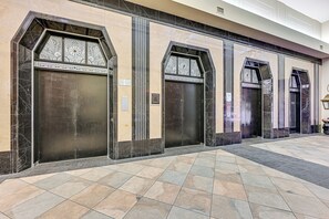 Apartment (2 Bedrooms) | Interior - Heart of Dtwn Omaha: Historical Apt w/ Perks (Omaha)