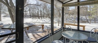 Home Rental on Detroit Lake: Dock, Game Room!
