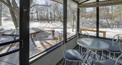 Home Rental on Detroit Lake: Dock, Game Room!