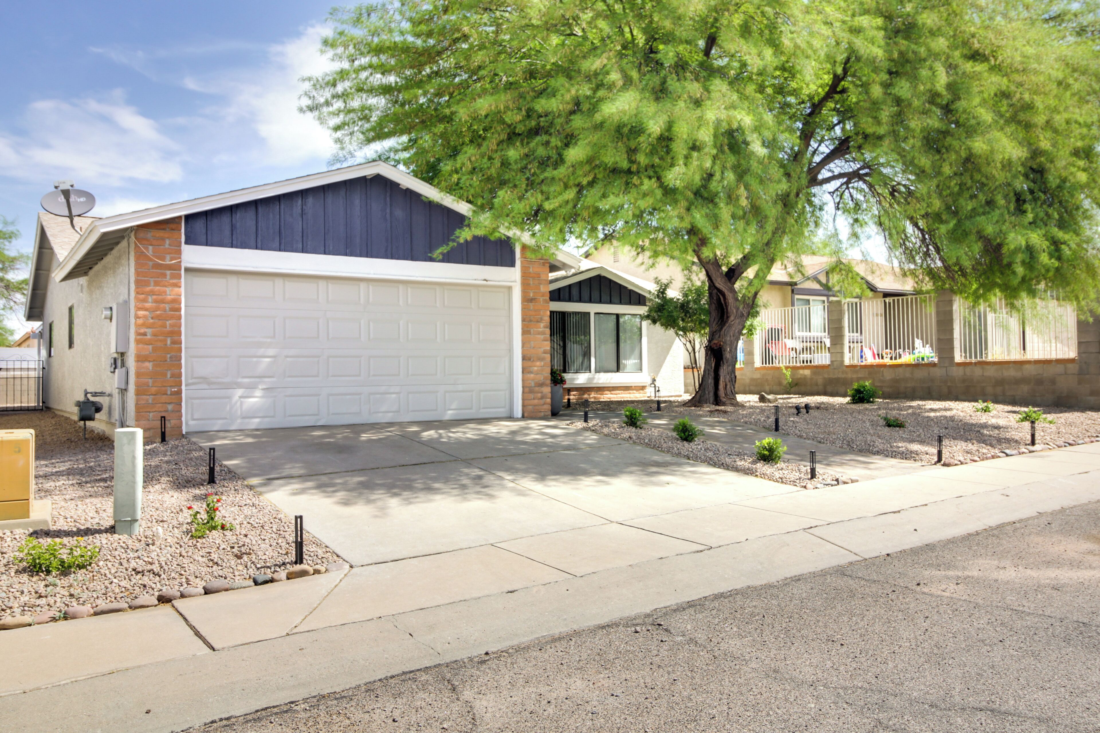 House (3 Bedrooms) | Front of property