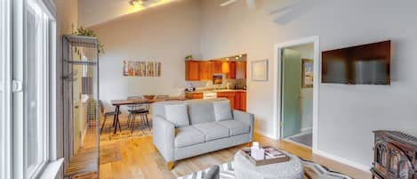 Apartment (2 Bedrooms) | Front of property